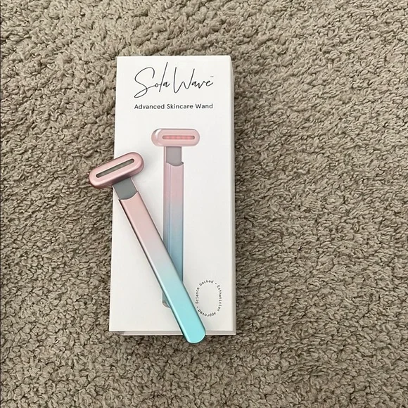 SolaWave Advanced Skincare Wand - Pink and Blue - Picture 1 of 5